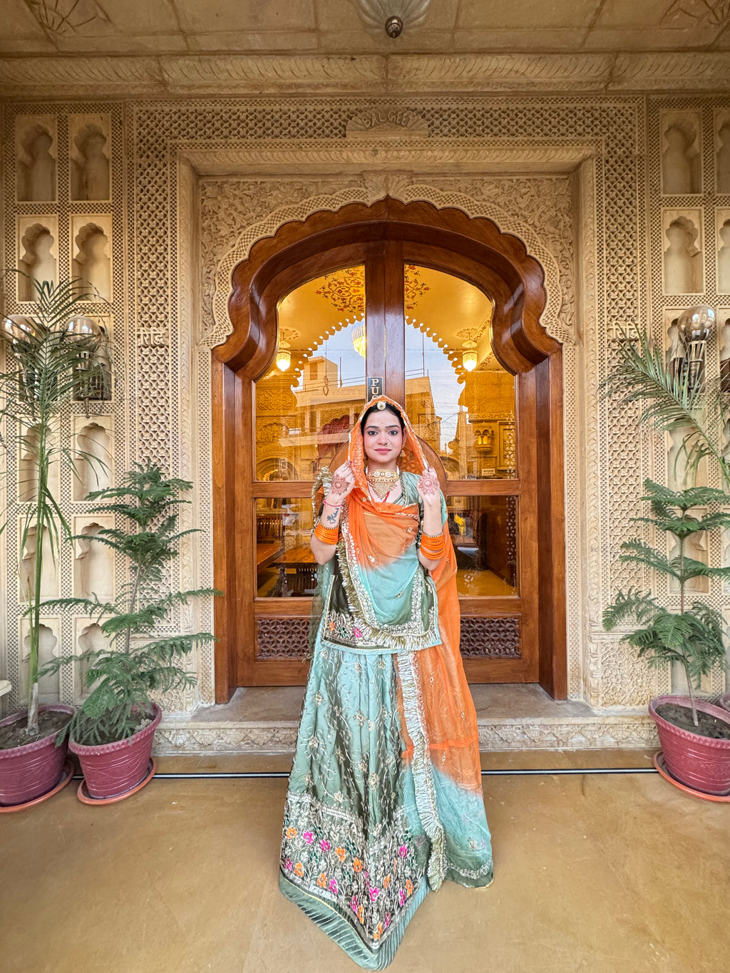 The Royale - Satin With Hamrahi Odhna