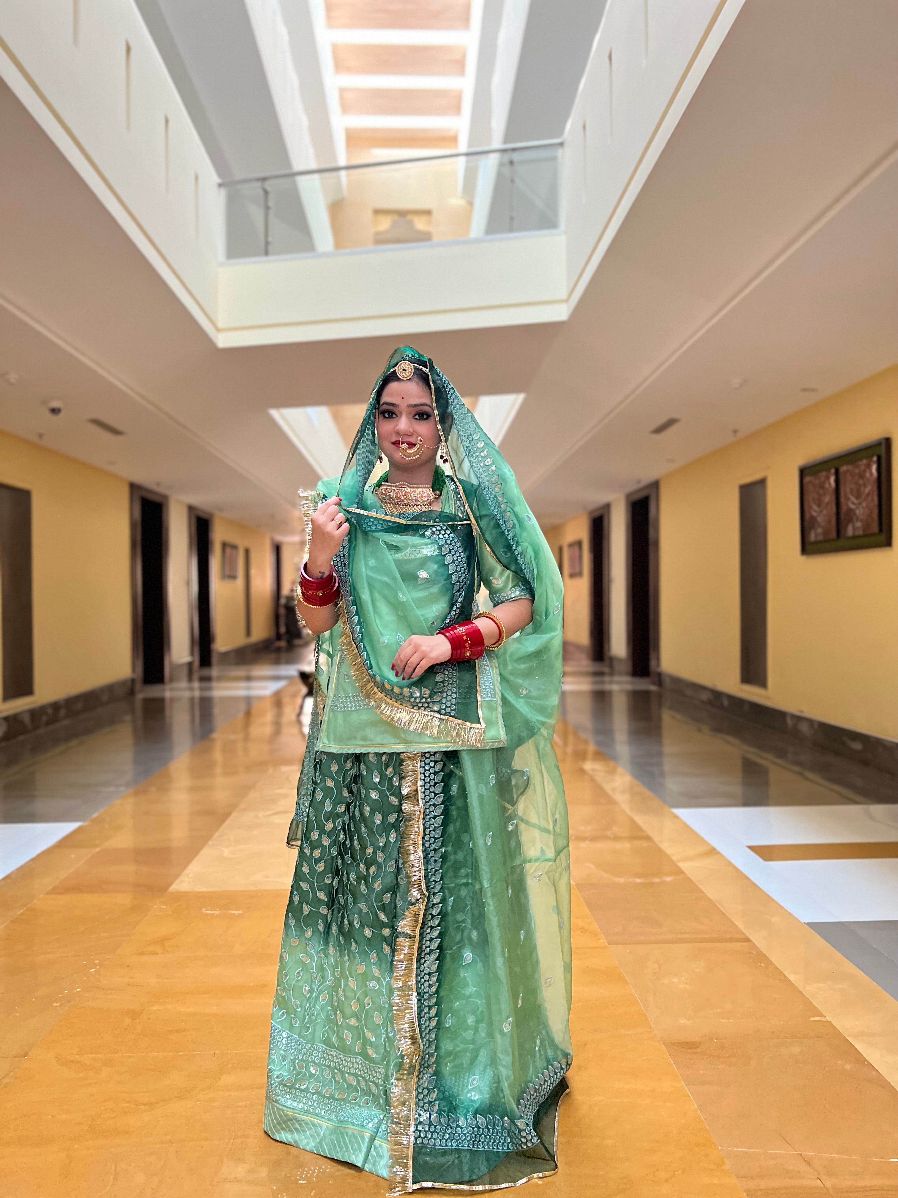 Emerald Grace - Tissue suit with Hamrai Odhna