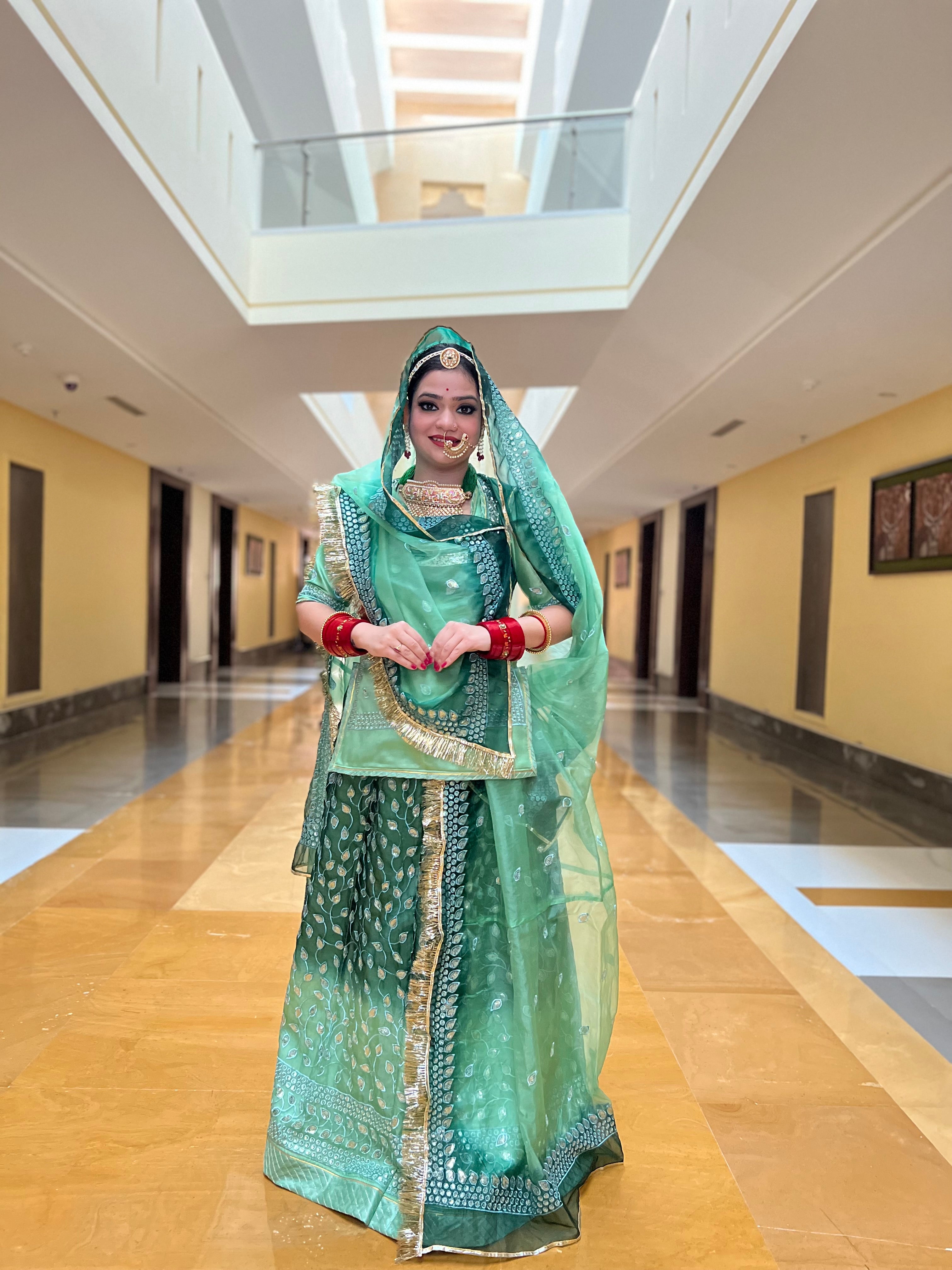 Emerald Grace - Tissue suit with Hamrai Odhna