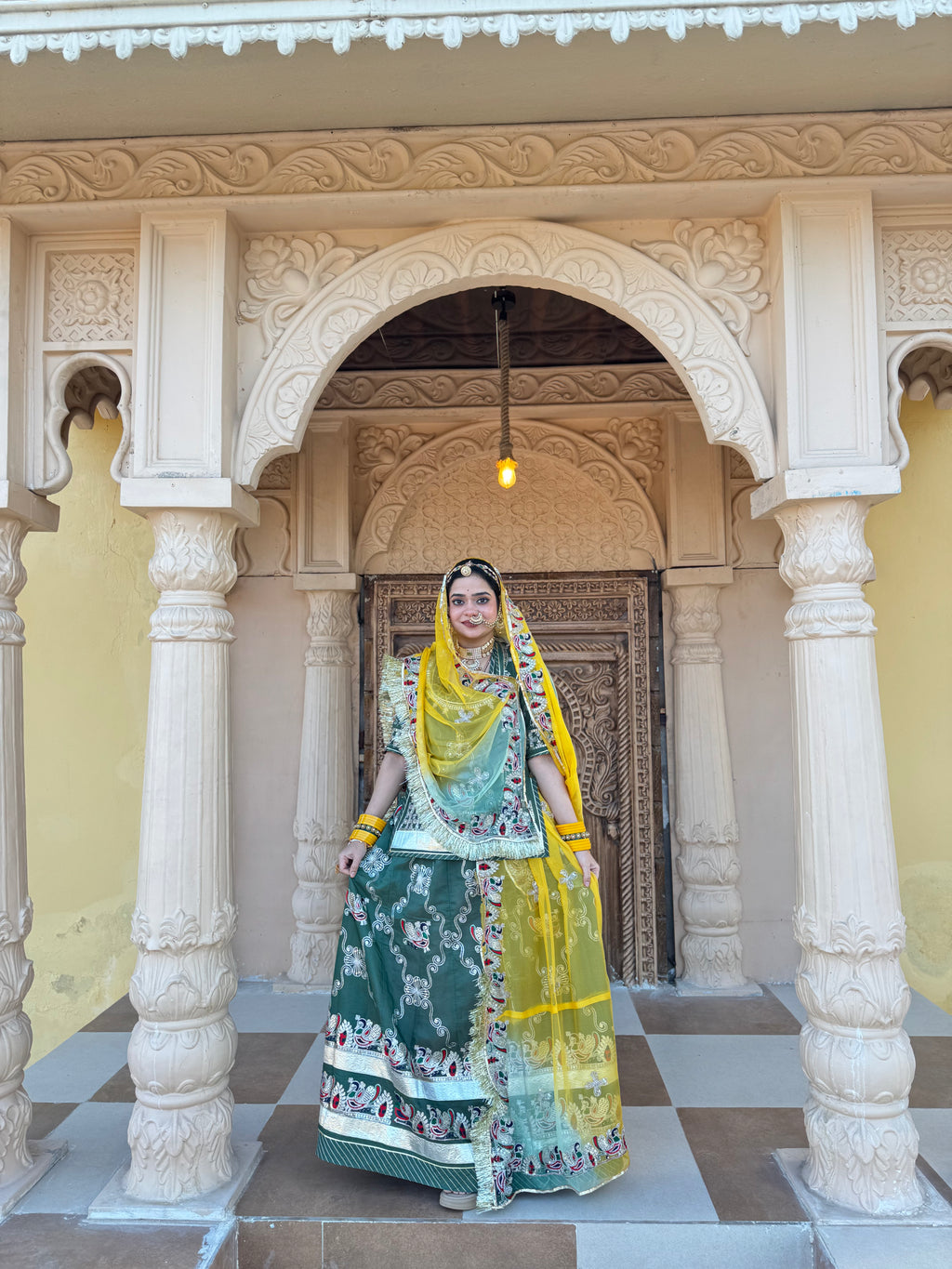 Regal Chanderi Ensemble with Hamrahi Odhna