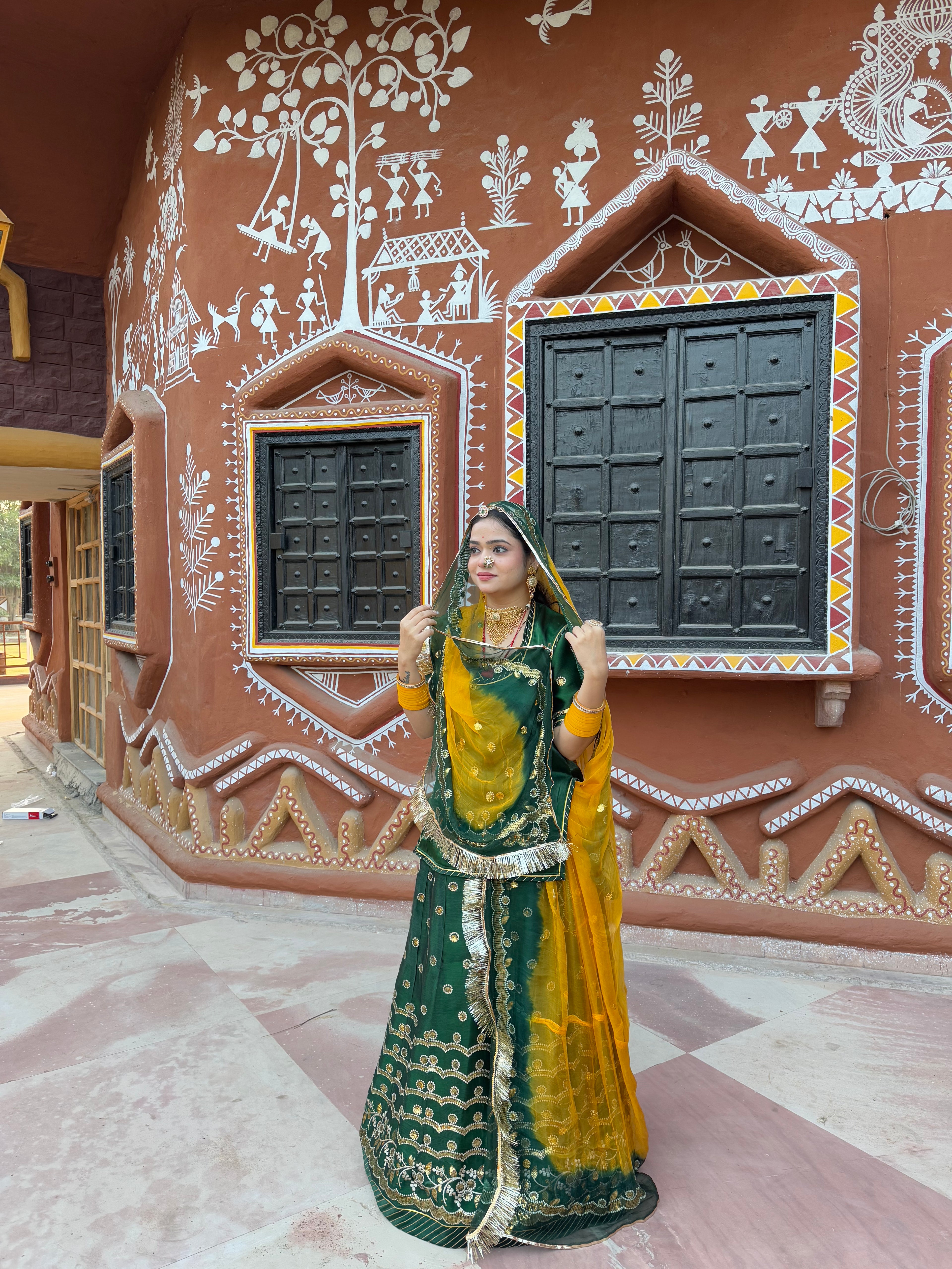 Bindani  Emerald Radiance: Green Tissué Poshak