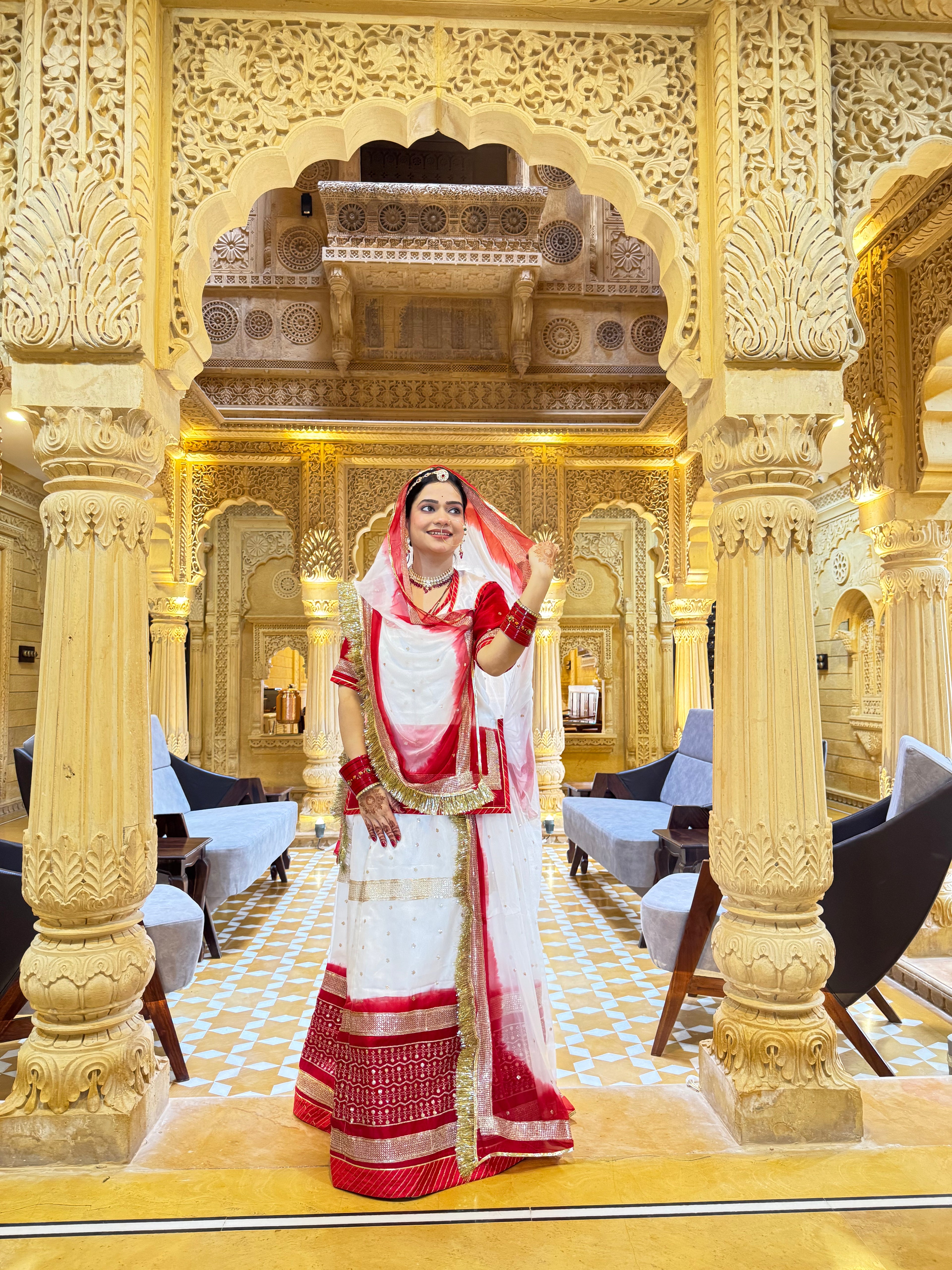 Rajwadi Fagunia : Organza Poshak
