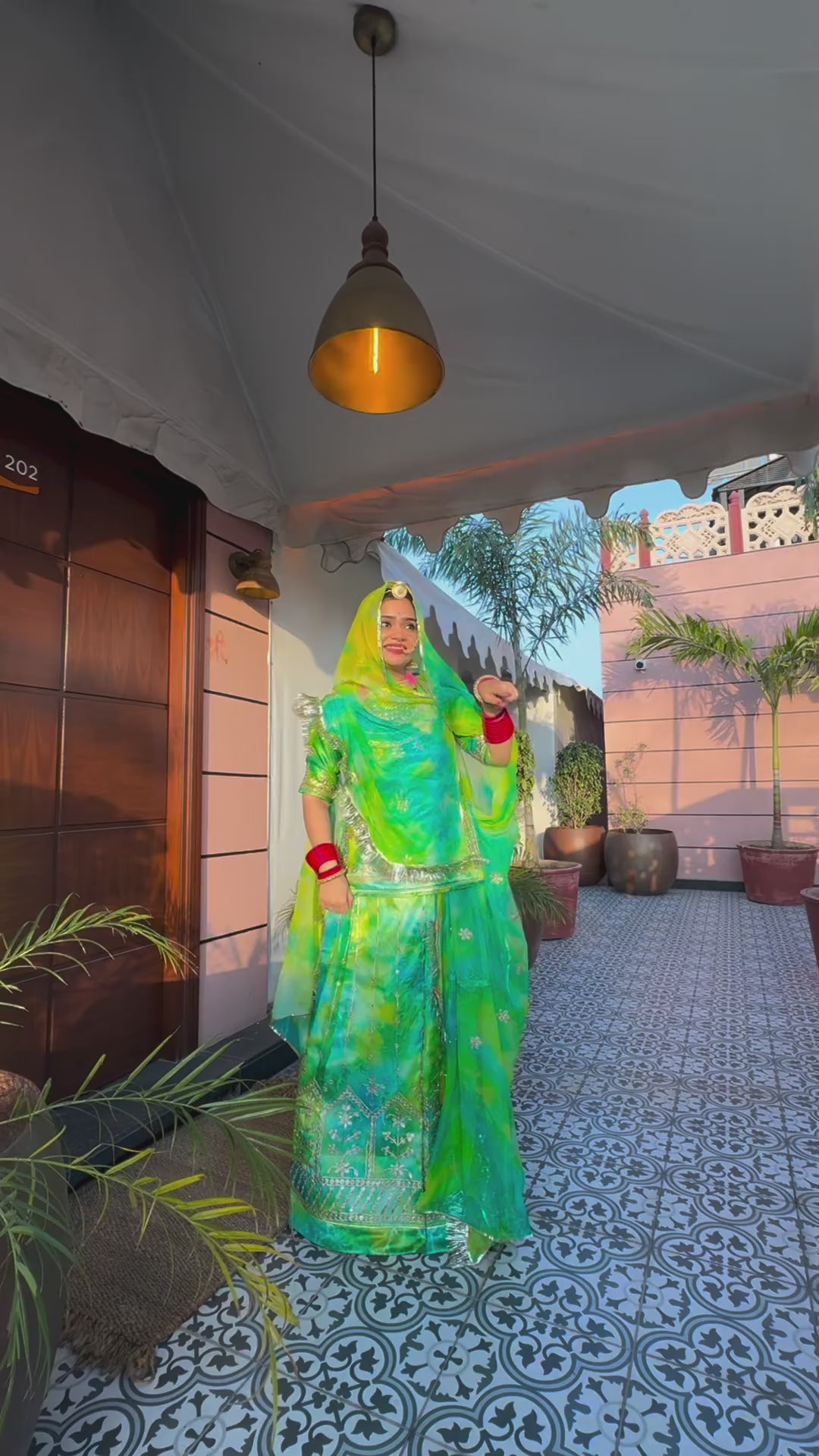 Emerald Elegance: Green Tie Dye Poshak