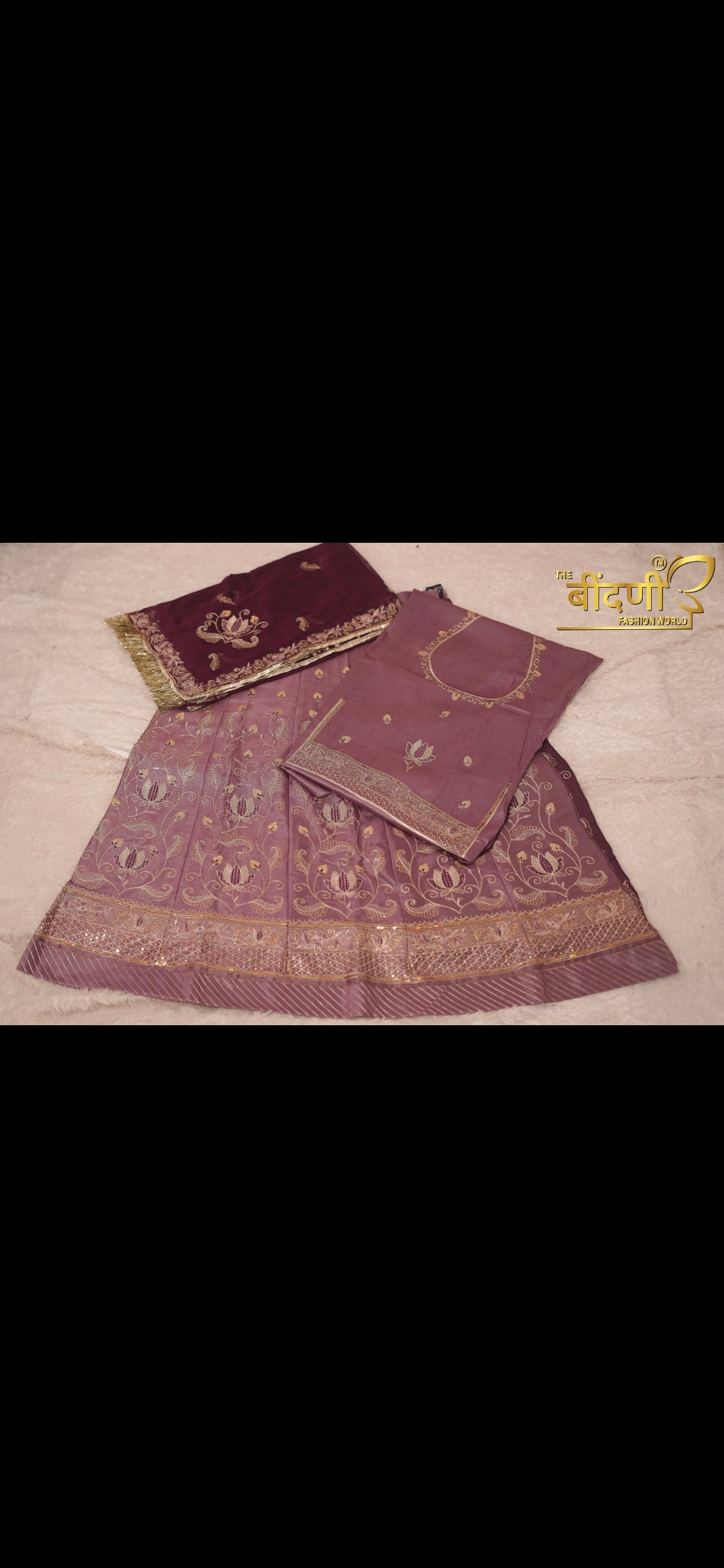 “Shahi Gulabiya – The Royal Wine Poshak With Hamrahi Odhna