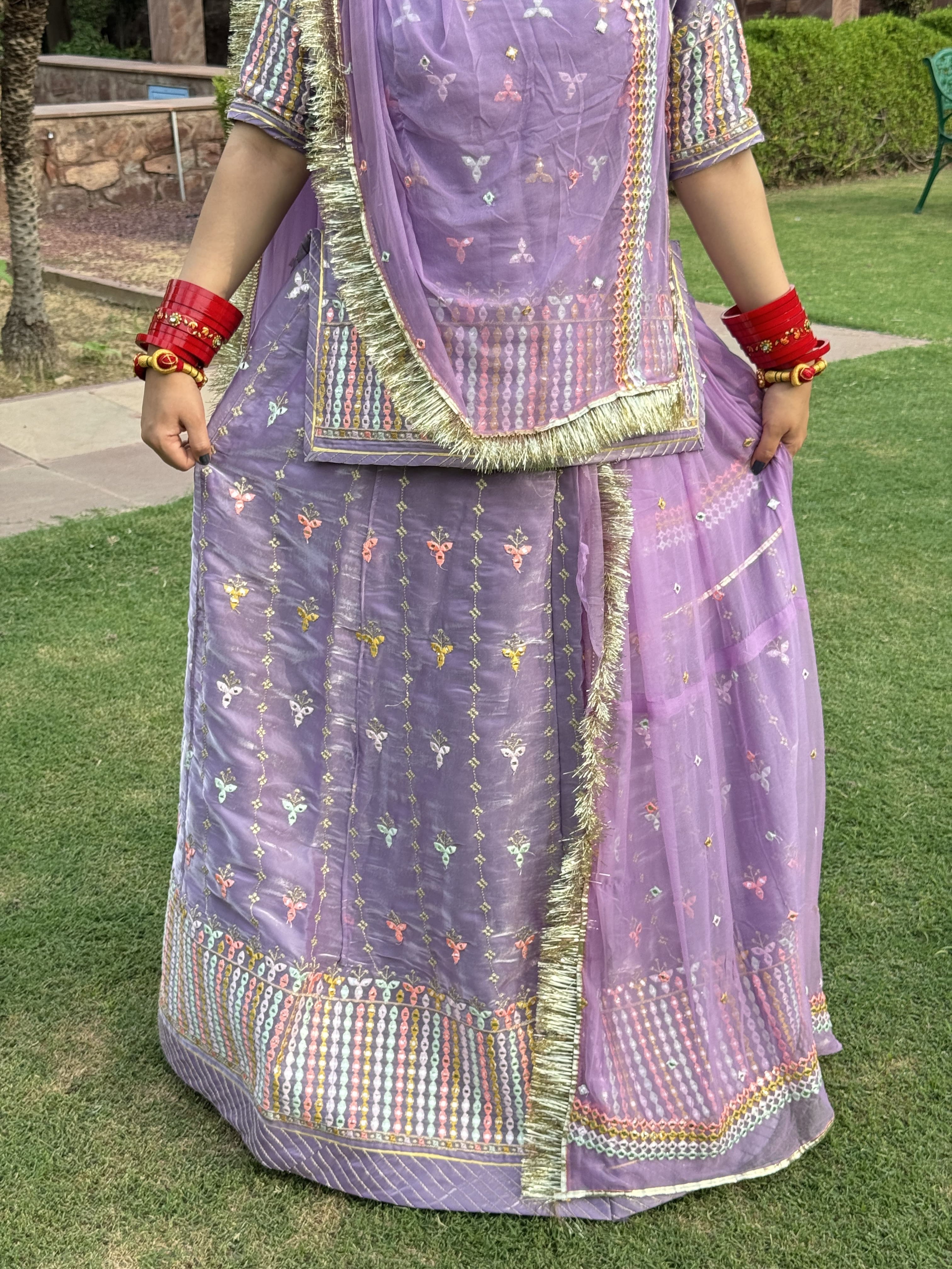 Noor-e-Gulabi : Lavender Rajputi Poshak With Hamrai Odhna