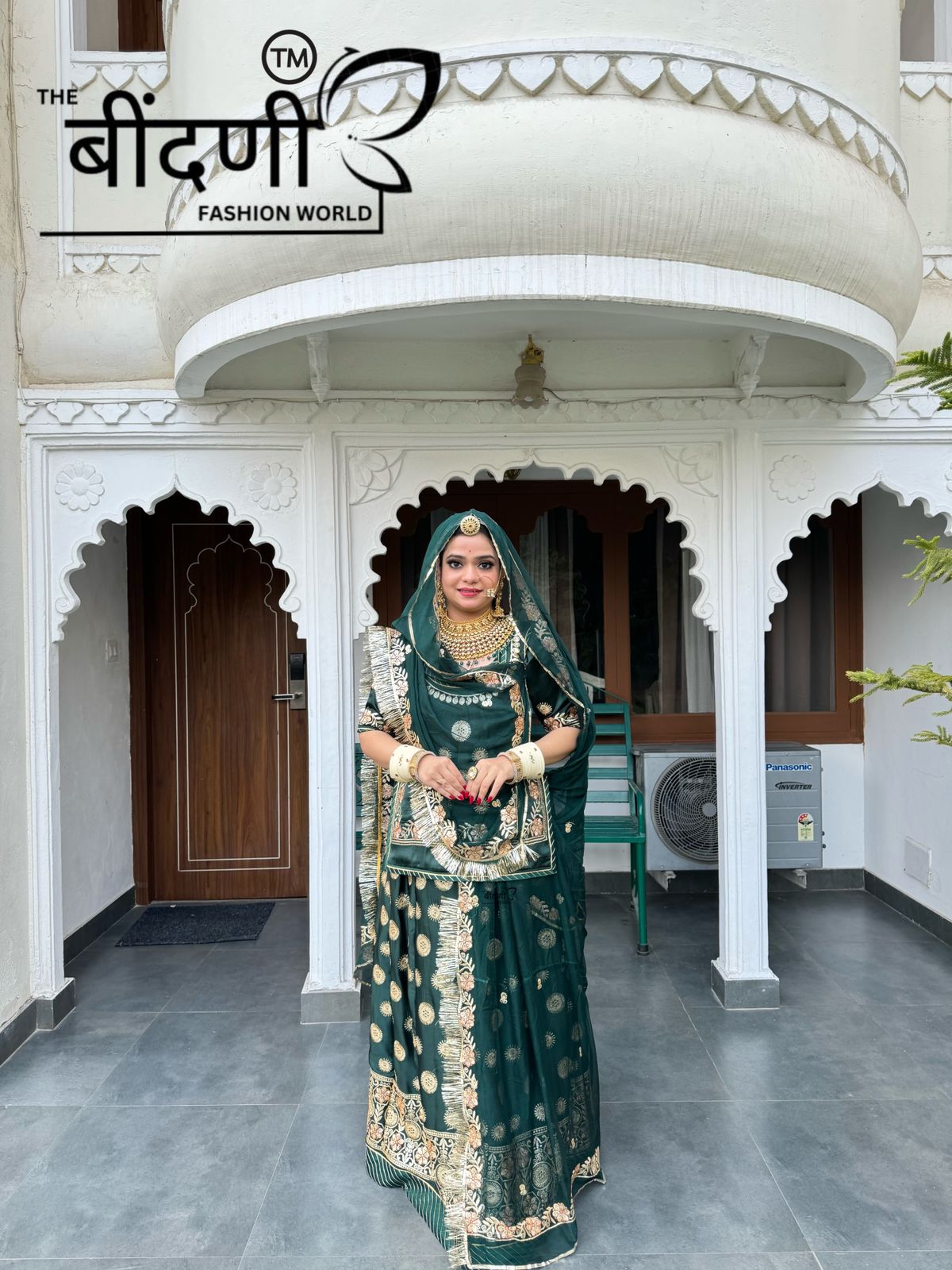 Shahzaadi : Satin Suit With Hamrahi Odhna