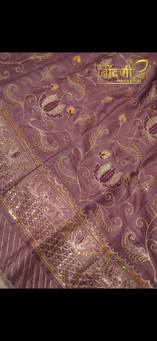 “Shahi Gulabiya – The Royal Wine Poshak With Hamrahi Odhna