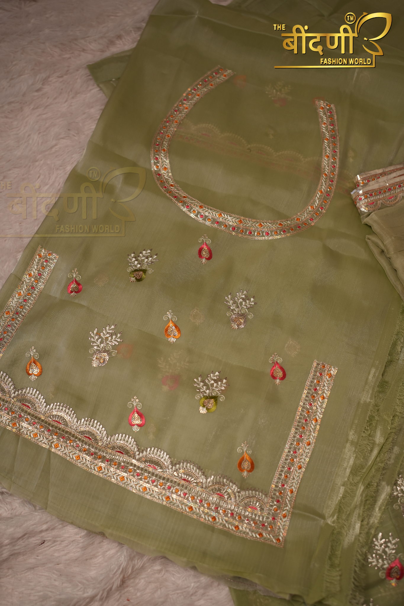 Mehreen – The Graceful Bloom : Light Jimmy Choo Suit With Hamrahi Odhna