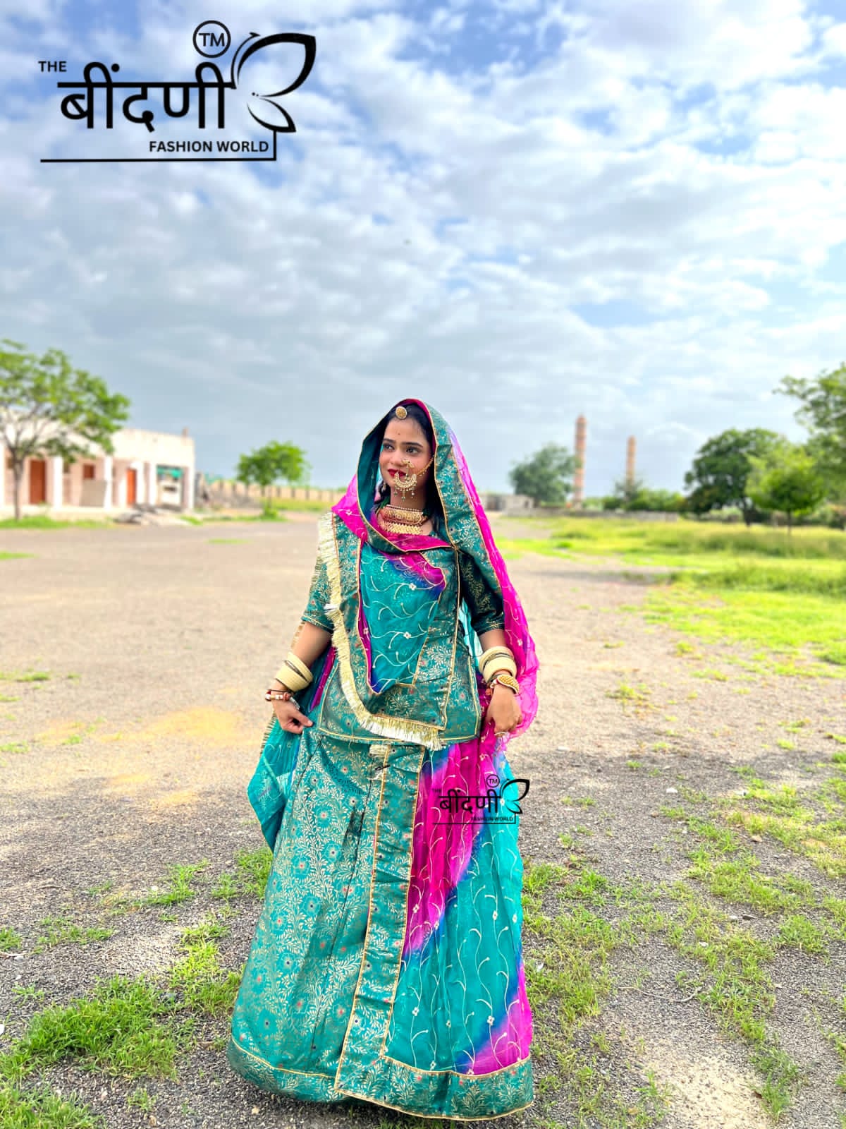 Shahi Gulzaar 🌿✨ - Jaykard Suit With Hamrahi Odhna